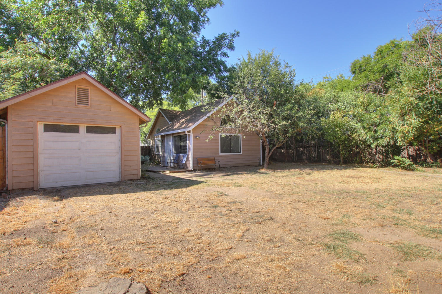 Dunnigan Realtors Tahoe Park 2 Bedrooms, Single Family Home, Sold Listings, 15th Ave, 2 Bathrooms, Listing ID 1103, Sacramento, Sacramento, California, United States, 95820,