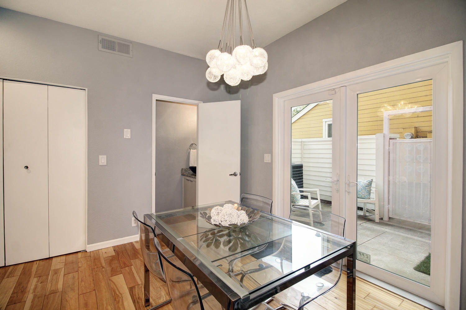 Dunnigan Realtors Downtown 2 Bedrooms, Condominium, Sold Listings, 15th, 1 Bathrooms, Listing ID 1142, Sacramento, Sacramento, California, United States, 95814,