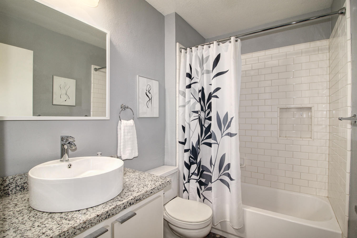 Dunnigan Realtors Downtown 2 Bedrooms, Condominium, Sold Listings, 15th, 1 Bathrooms, Listing ID 1142, Sacramento, Sacramento, California, United States, 95814,