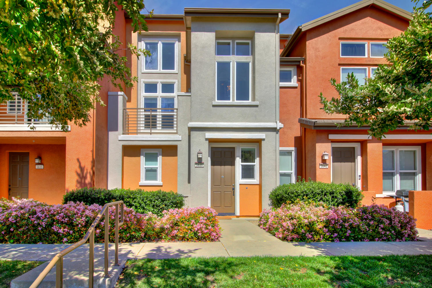 Dunnigan Realtors 2 Bedrooms, Condominium, Sold Listings, Whimsical, 2 Bathrooms, Listing ID 1156, Sacramento, Sacramento, California, United States, 95835,