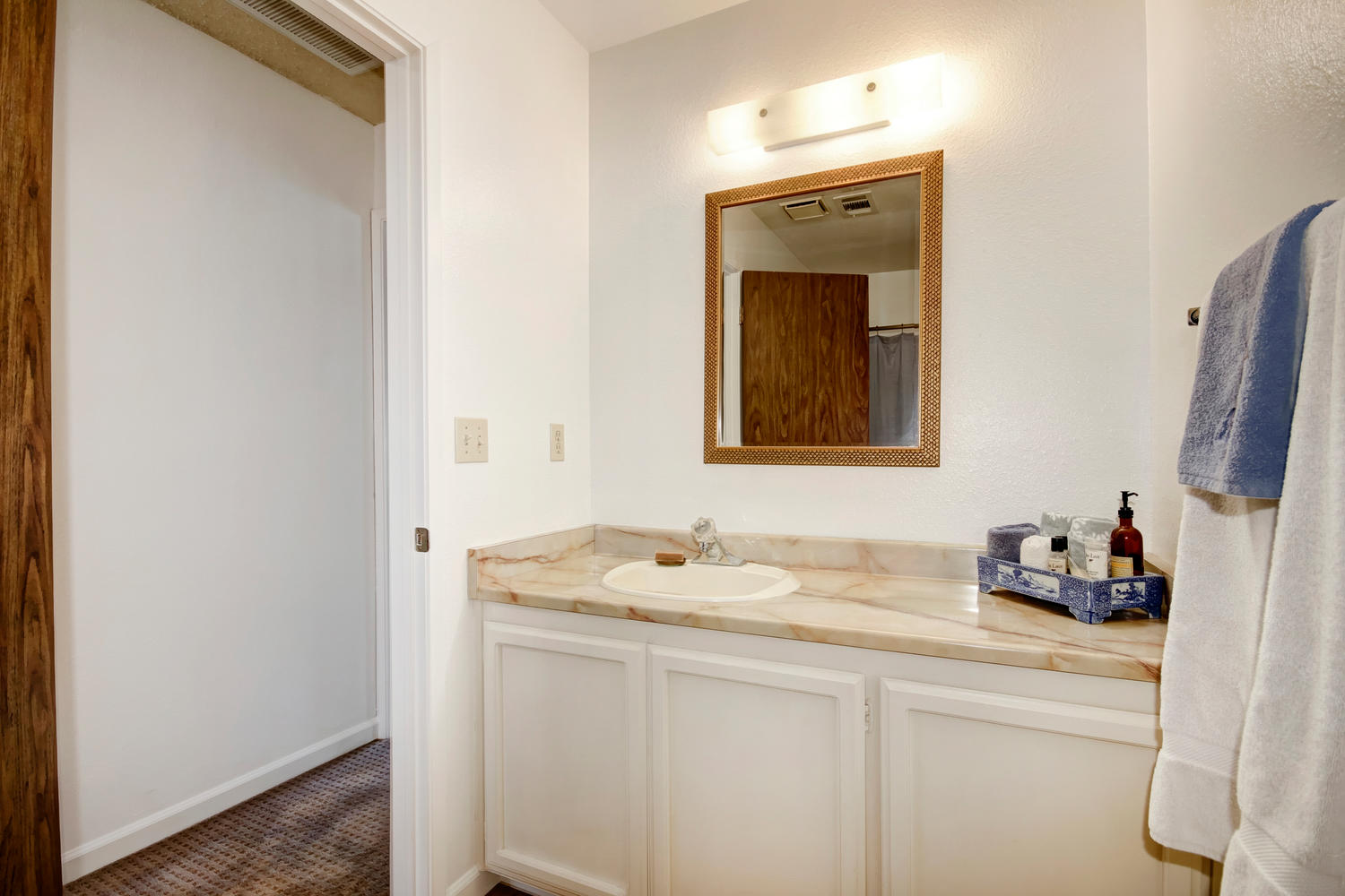 Dunnigan Realtors Downtown 3 Bedrooms, Condominium, Sold Listings, Q Street, 2 Bathrooms, Listing ID 1159, Sacramento, Sacramento, California, United States, 95811,