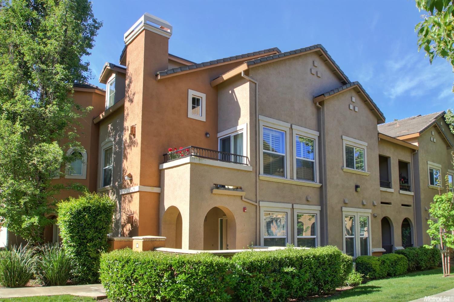 Dunnigan Realtors 2 Bedrooms, Condominium, Sold Listings, Riva Drive, 2 Bathrooms, Listing ID 1164, West Sacramento, Yolo, California, United States, 95691,