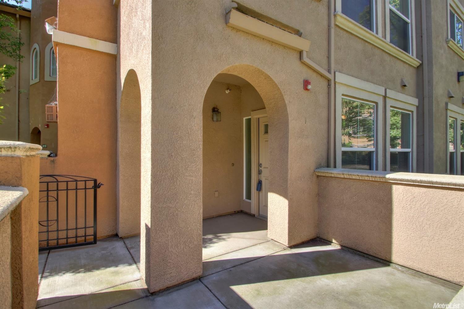 Dunnigan Realtors 2 Bedrooms, Condominium, Sold Listings, Riva Drive, 2 Bathrooms, Listing ID 1164, West Sacramento, Yolo, California, United States, 95691,