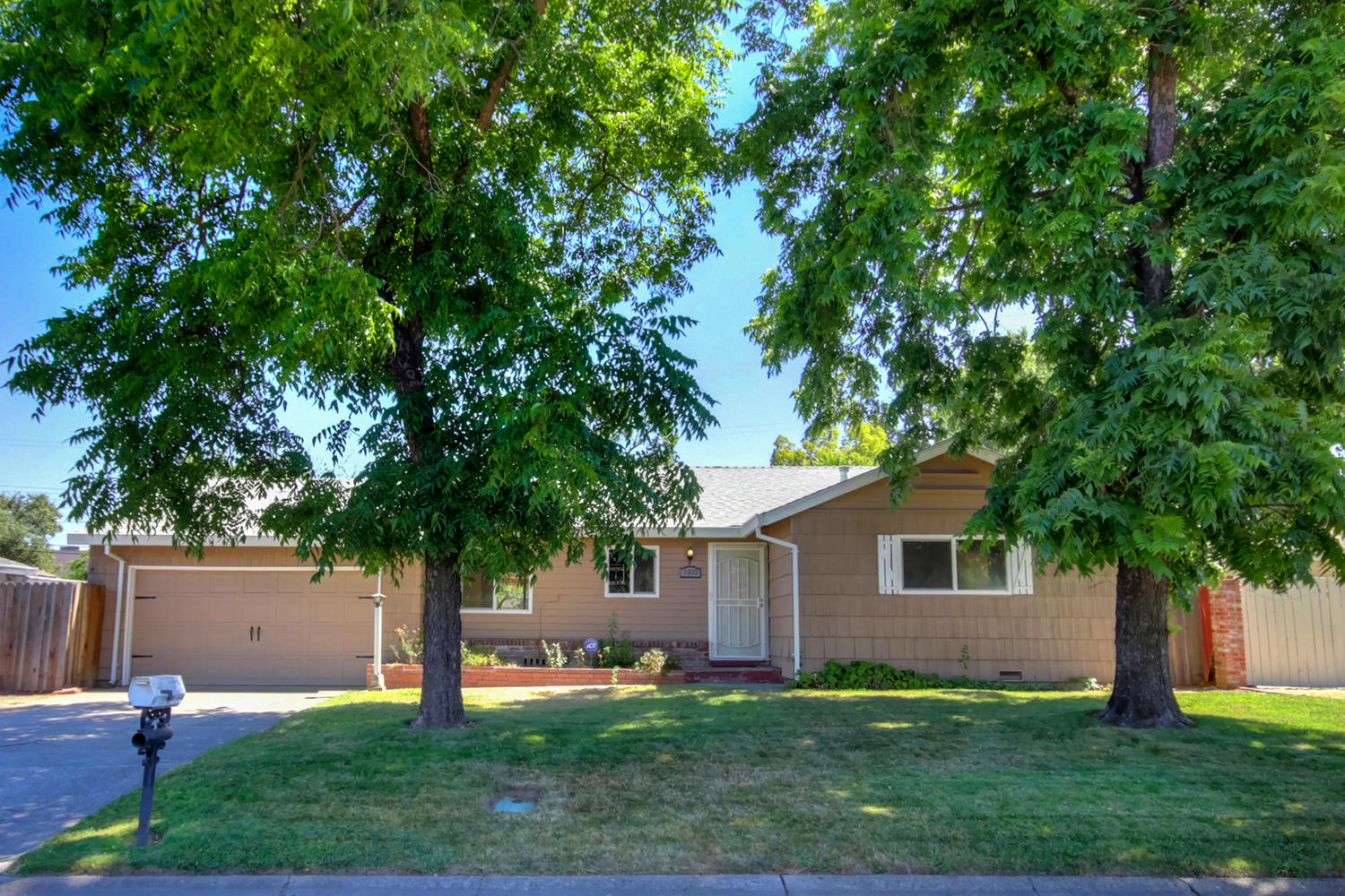 Dunnigan Realtors Carmichael 3 Bedrooms, Single Family Home, Sold Listings, Stanton Circle, 2 Bathrooms, Listing ID 1165, Sacramento, Sacramento, California, United States, 95608,