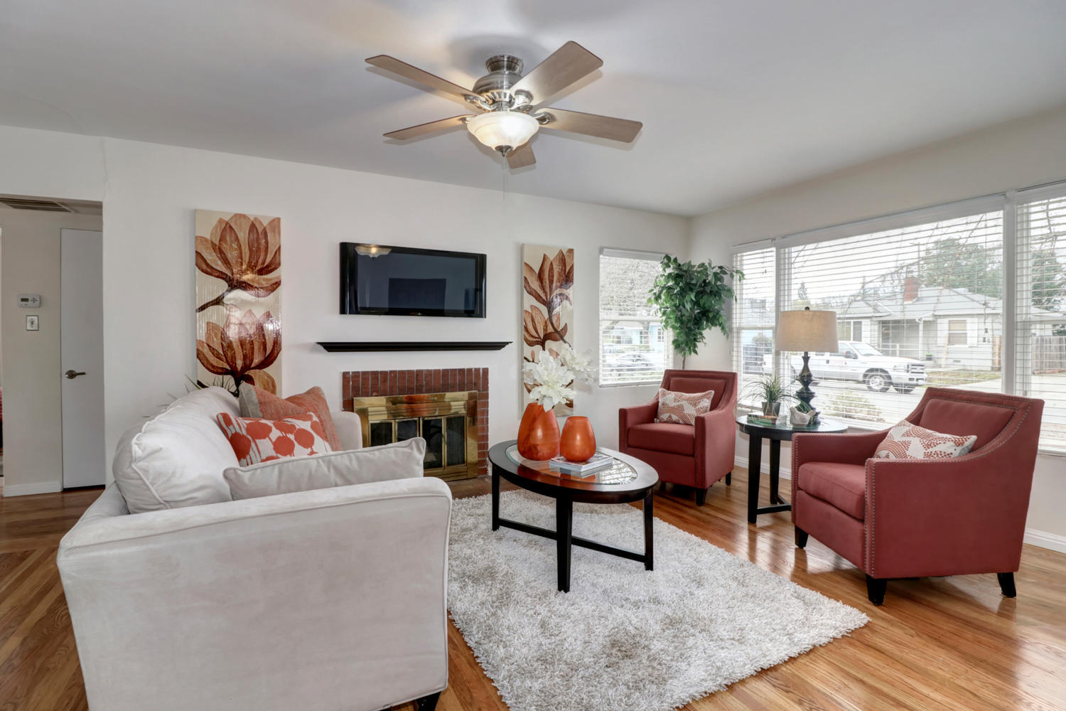 Dunnigan Realtors East Sac 2 Bedrooms, Single Family Home, Active Listings, 61st, 1 Bathrooms, Listing ID 1181, Sacramento, Sacramento, California, United States, 95820,