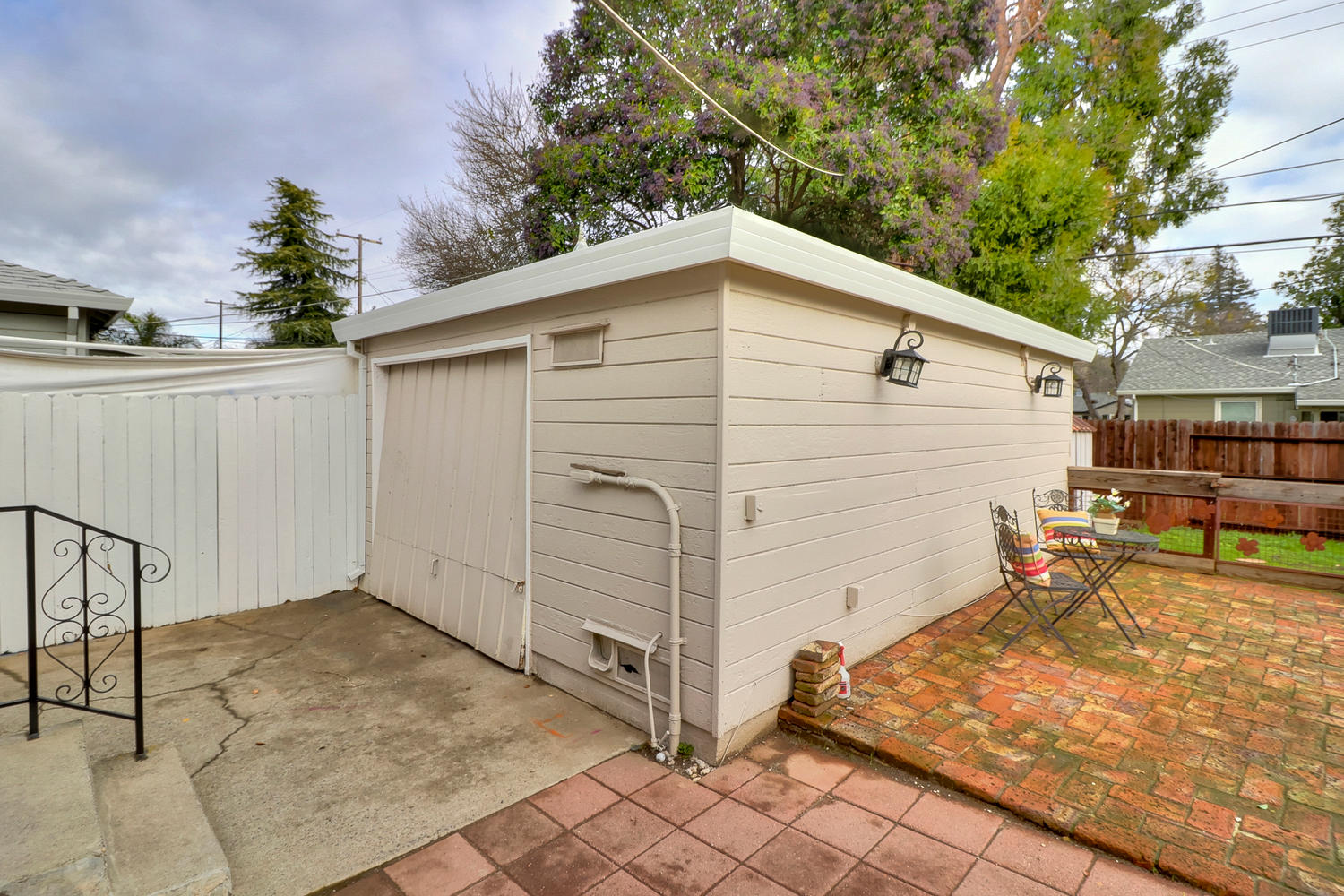 Dunnigan Realtors East Sac 2 Bedrooms, Single Family Home, Active Listings, 61st, 1 Bathrooms, Listing ID 1181, Sacramento, Sacramento, California, United States, 95820,