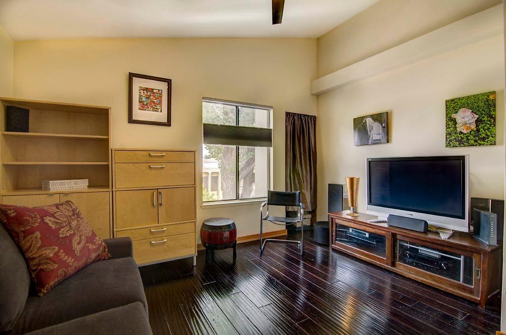 Dunnigan Realtors Downtown/Midtown 1816 K Street #L3, Sacramento, California, United States 95811, 2 Bedrooms Bedrooms, ,2 BathroomsBathrooms,Condominium,Sold Listings,K Street #L3,1212