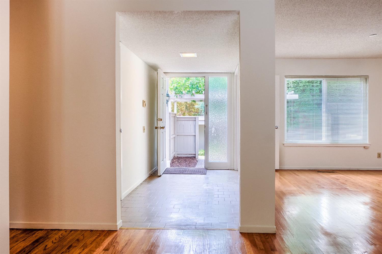 Dunnigan Realtors, 636 Commons Drive, Sacramento, California, United States 95825, ,2 BathroomsBathrooms,Condominium,Sold Listings,Campus Commons,Commons Drive,1214