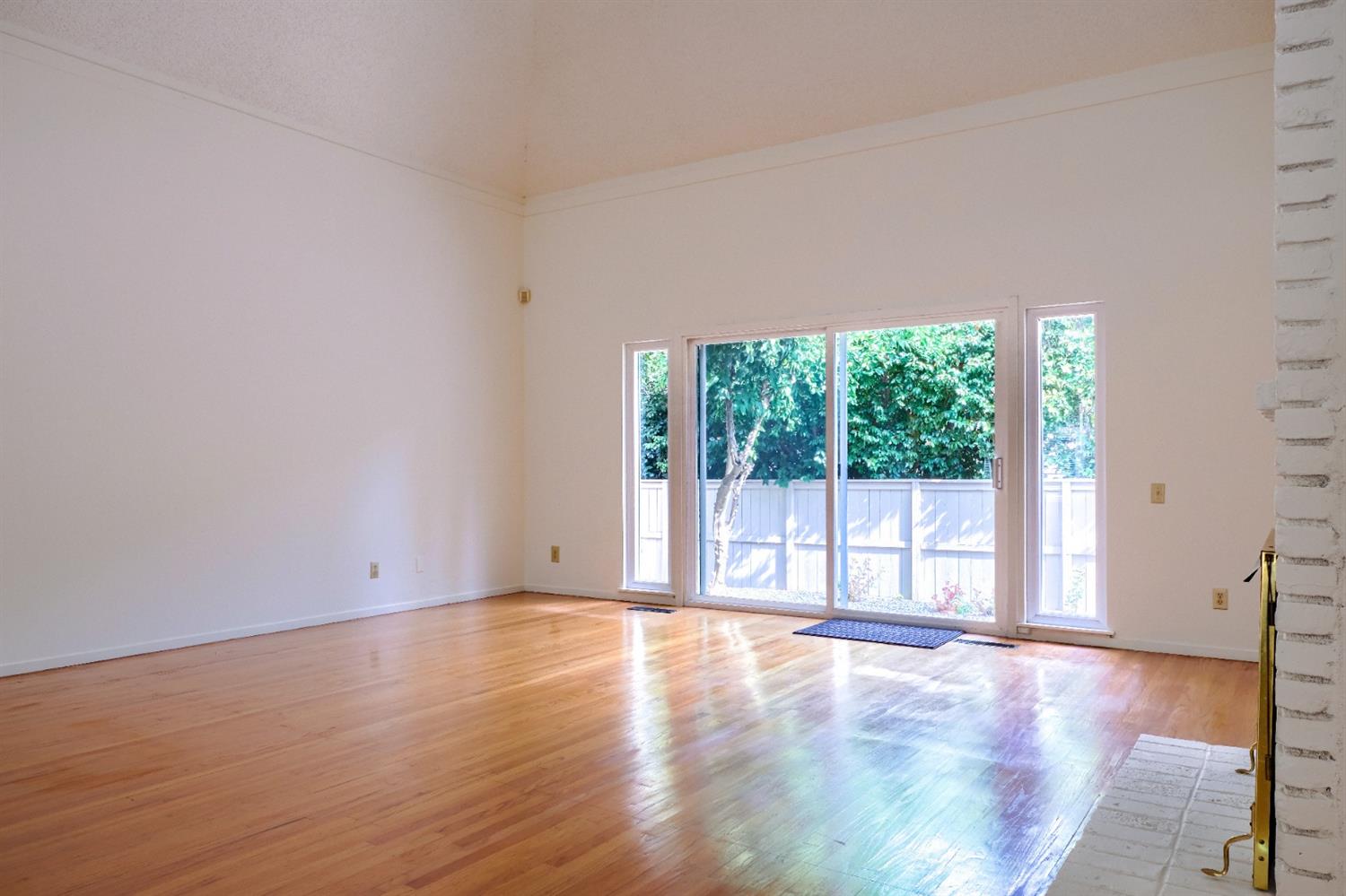 Dunnigan Realtors, 636 Commons Drive, Sacramento, California, United States 95825, ,2 BathroomsBathrooms,Condominium,Sold Listings,Campus Commons,Commons Drive,1214