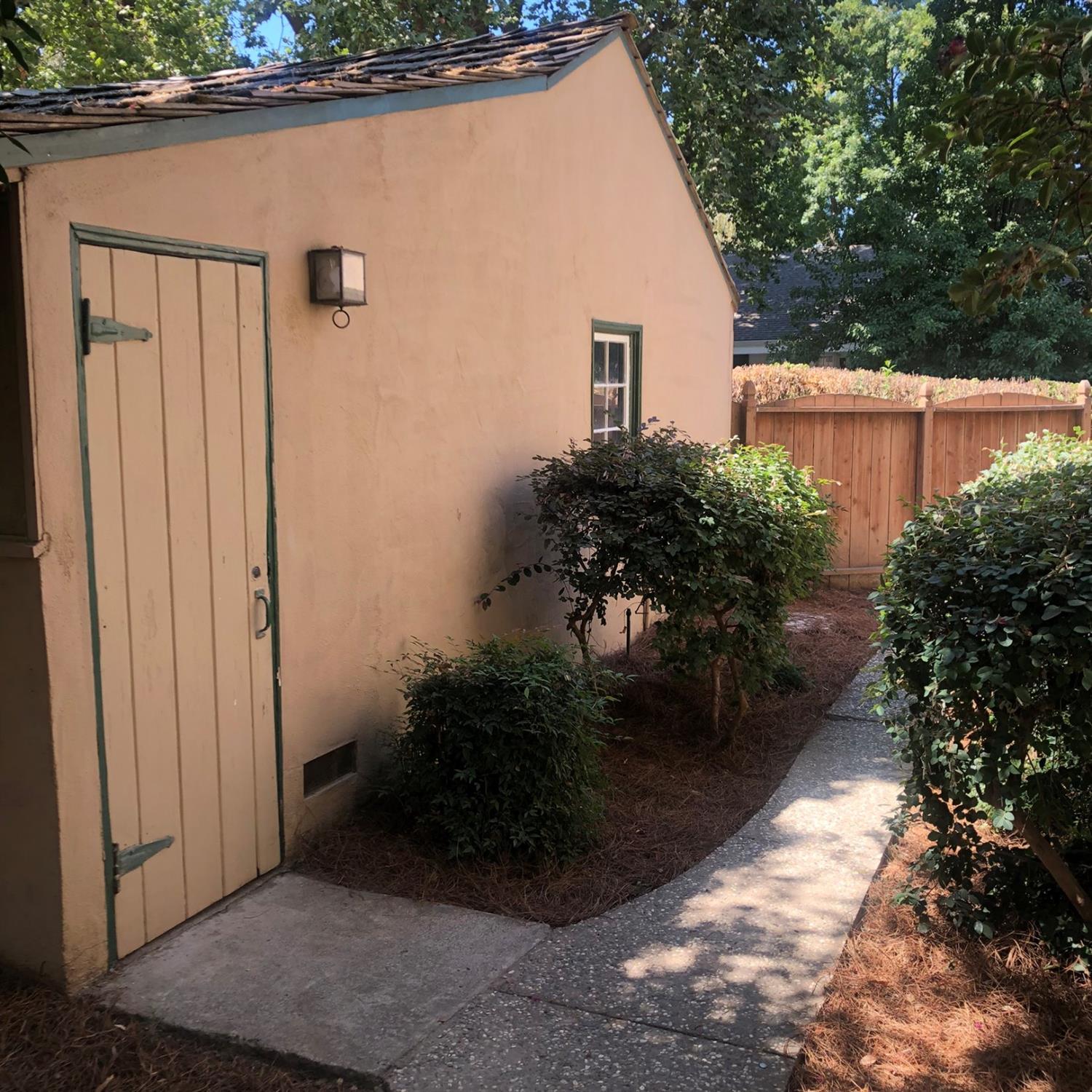 Dunnigan Realtors, Land Park< 1600 4th Ave, Sacramento, California, United States 95818, 2 Bedrooms Bedrooms, ,1 BathroomBathrooms,Single Family Home,Sold Listings,4th Ave,1237