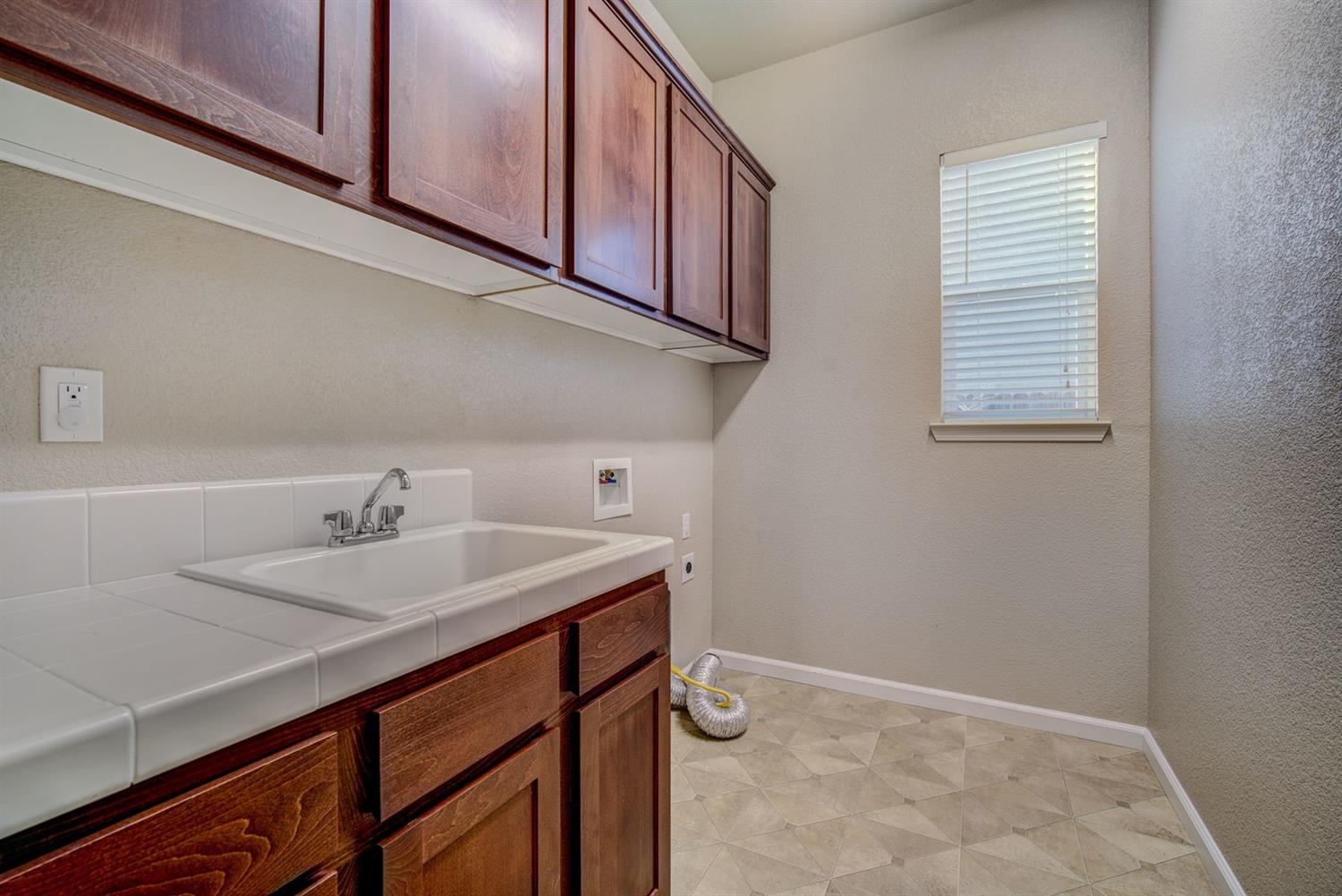 Dunnigan Realtors, West Sacramento, 3011 Benton St, West Sacramento, Yolo, California, United States 95691, ,2 BathroomsBathrooms,Single Family Home,Sold Listings,Benton St,1239