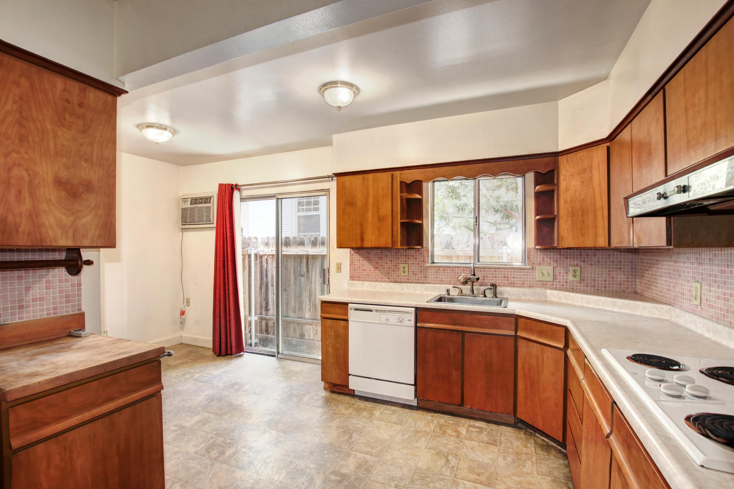 Dunnigan Realtors, East Sac, 1100 48th St, Sacramento, Sacramento, California, United States 95819, 2 Bedrooms Bedrooms, ,1 BathroomBathrooms,Single Family Home,Active Listings,48th St,1260