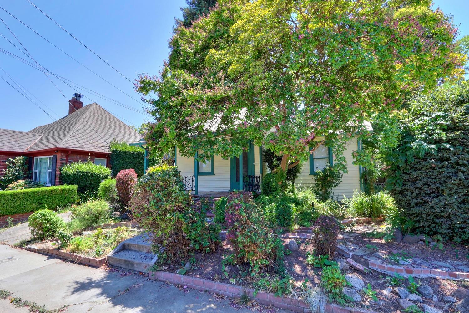 Dunnigan Realtors, East Sac,  4420 D Street, Sacramento, Sacramento, California, United States 95819, 2 Bedrooms Bedrooms, ,1 BathroomBathrooms,Single Family Home,Active Listings,D Street,1262