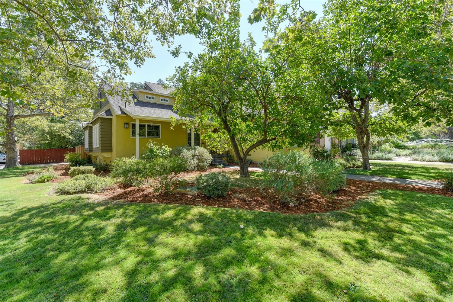 Dunnigan Realtors, Curtis Park, 2440 4th Ave, Sacramento, Sacramento, California, United States 95818, 4 Bedrooms Bedrooms, ,3 BathroomsBathrooms,Single Family Home,Sold Listings,4th Ave,1265