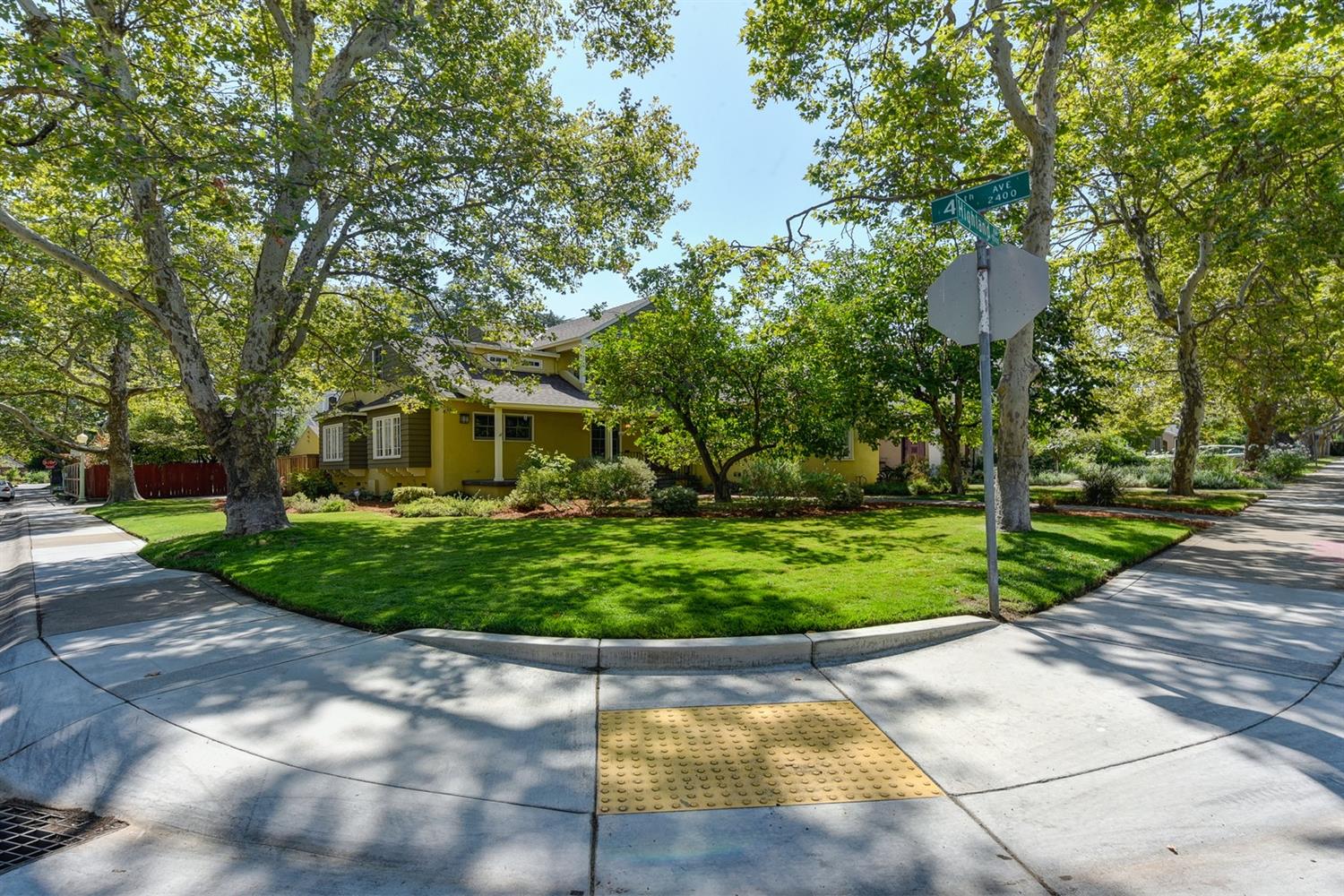 Dunnigan Realtors, Curtis Park, 2440 4th Ave, Sacramento, Sacramento, California, United States 95818, 4 Bedrooms Bedrooms, ,3 BathroomsBathrooms,Single Family Home,Sold Listings,4th Ave,1265