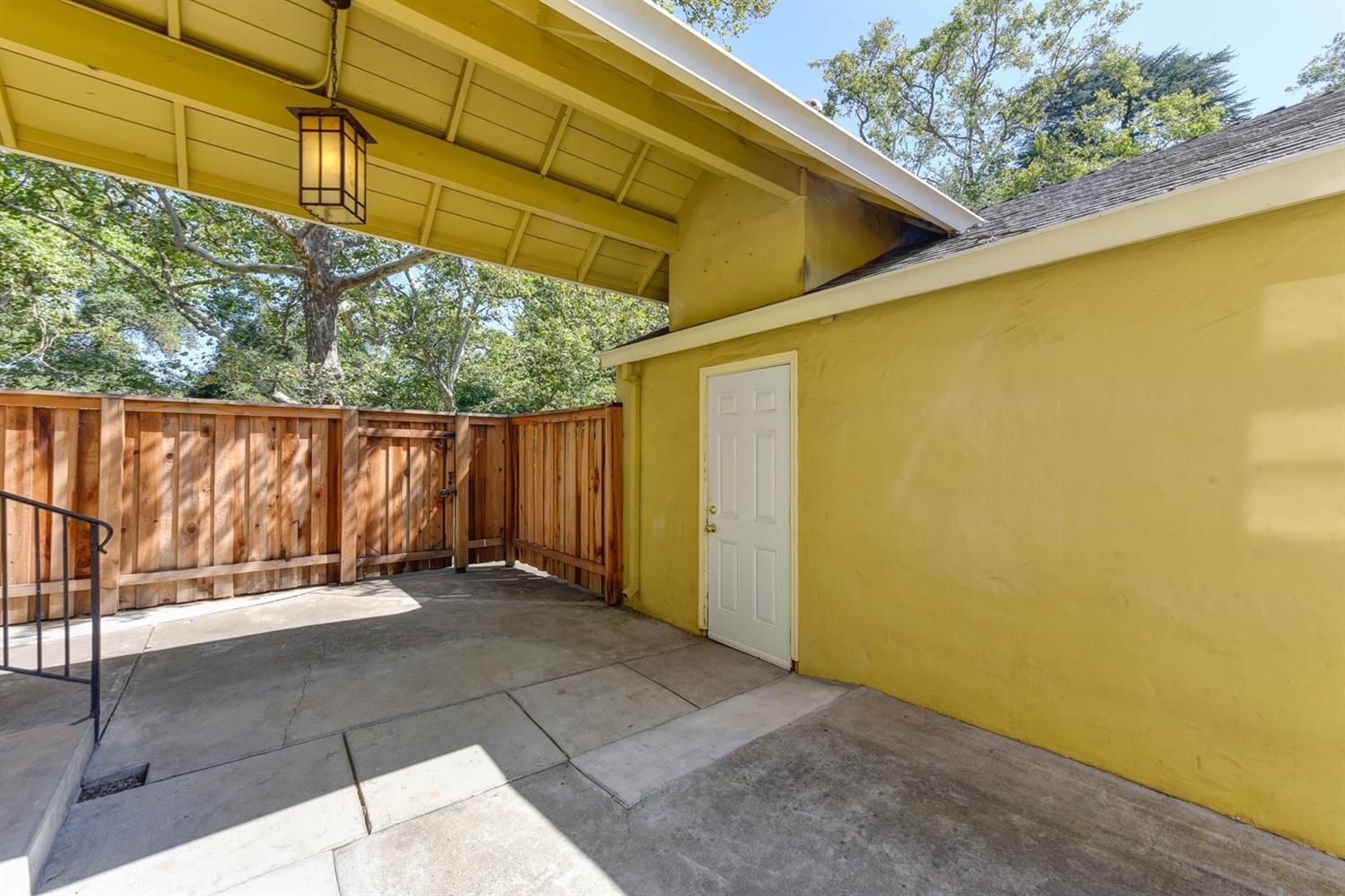 Dunnigan Realtors, Curtis Park, 2440 4th Ave, Sacramento, Sacramento, California, United States 95818, 4 Bedrooms Bedrooms, ,3 BathroomsBathrooms,Single Family Home,Sold Listings,4th Ave,1265