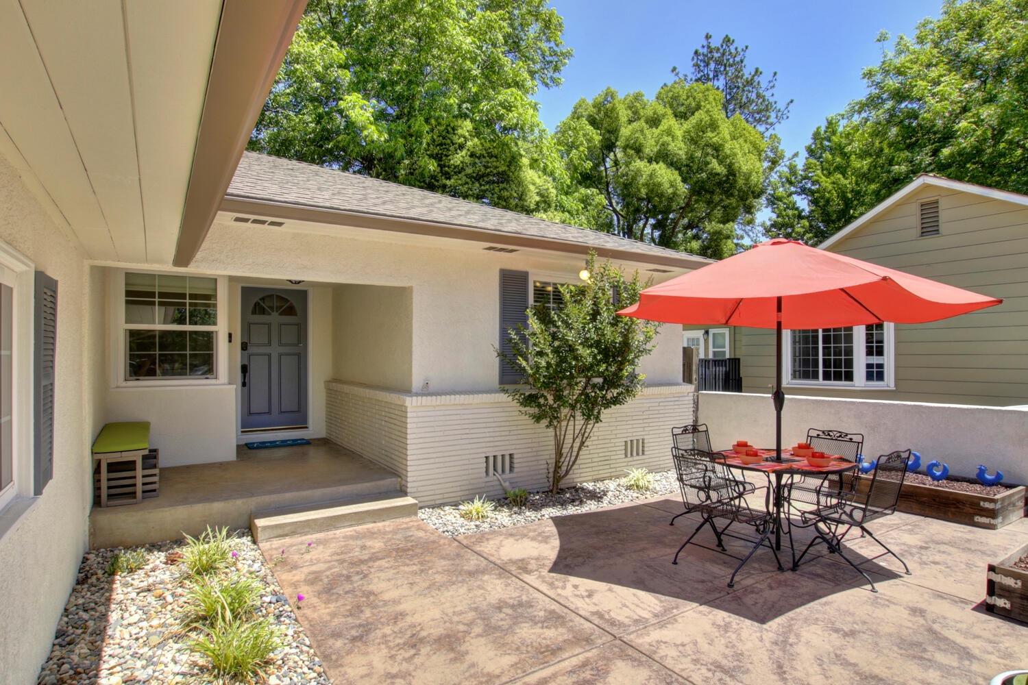 Dunnigan Realtors, Elmhurst,  5309 T Street, Sacramento, Sacramento, California, United States 95819, 3 Bedrooms Bedrooms, ,2 BathroomsBathrooms,Single Family Home,Active Listings,T Street,1289