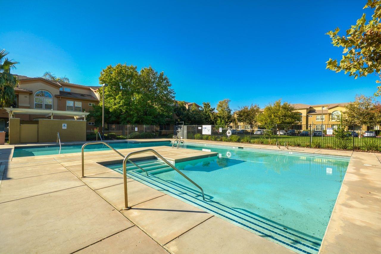 Dunnigan Realtors, 1900 Danbrook, Sacramento, Sacramento, California, United States 95835, 2 Bedrooms Bedrooms, ,2 BathroomsBathrooms,Condominium,Sold Listings,Danbrook,-2,1296