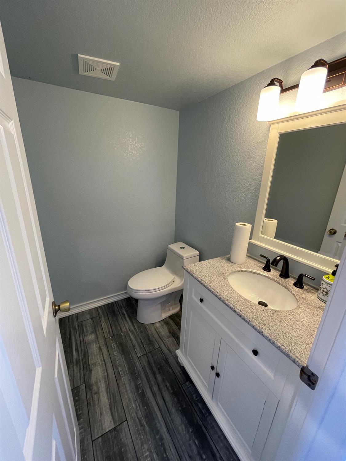 Dunnigan Realtors, Pocket/Greenhaven, 7589 Pocket, Sacramento, California, United States 95831, 3 Bedrooms Bedrooms, ,2 BathroomsBathrooms,Single Family Home,Sold Listings,Pocket ,1310