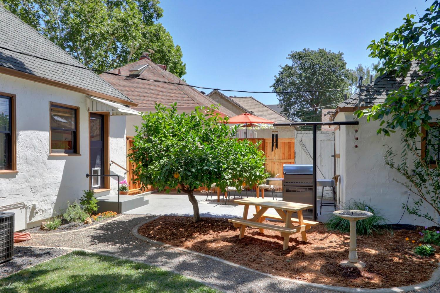 Dunnigan Realtors, Curtis Park, 2840 3rd Ave, Sacramento, California, United States 95818, 3 Bedrooms Bedrooms, ,1 BathroomBathrooms,Single Family Home,Sold Listings,3rd Ave,1316