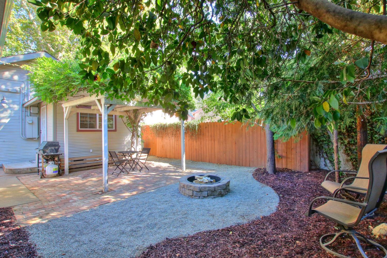 Dunnigan, Realtors, Midtown,  220 27th St, Sacramento, California, United States 95816, 2 Bedrooms Bedrooms, ,1 BathroomBathrooms,Single Family Home,Active Listings,27th St,1318