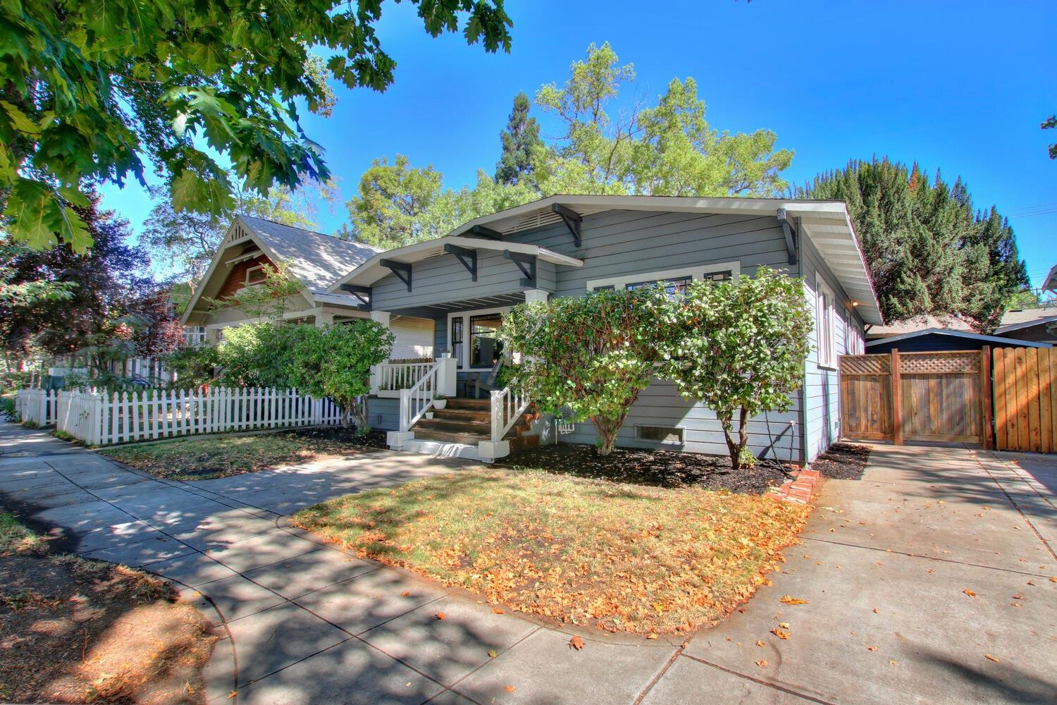 East Sac, Dunnigan Realtors, 3027 E St, Sacramento, California, United States 95816, 3 Bedrooms Bedrooms, ,2 BathroomsBathrooms,Single Family Home,Active Listings,E St,1322