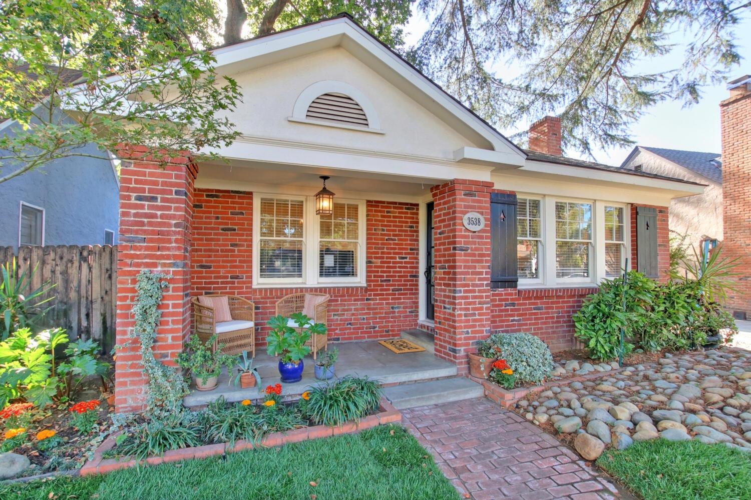 Dunnigan Realtors, East Sac, 3528 D St, Sacramento, California, United States 95816, 2 Bedrooms Bedrooms, ,1 BathroomBathrooms,Single Family Home,Active Listings,D St,1327