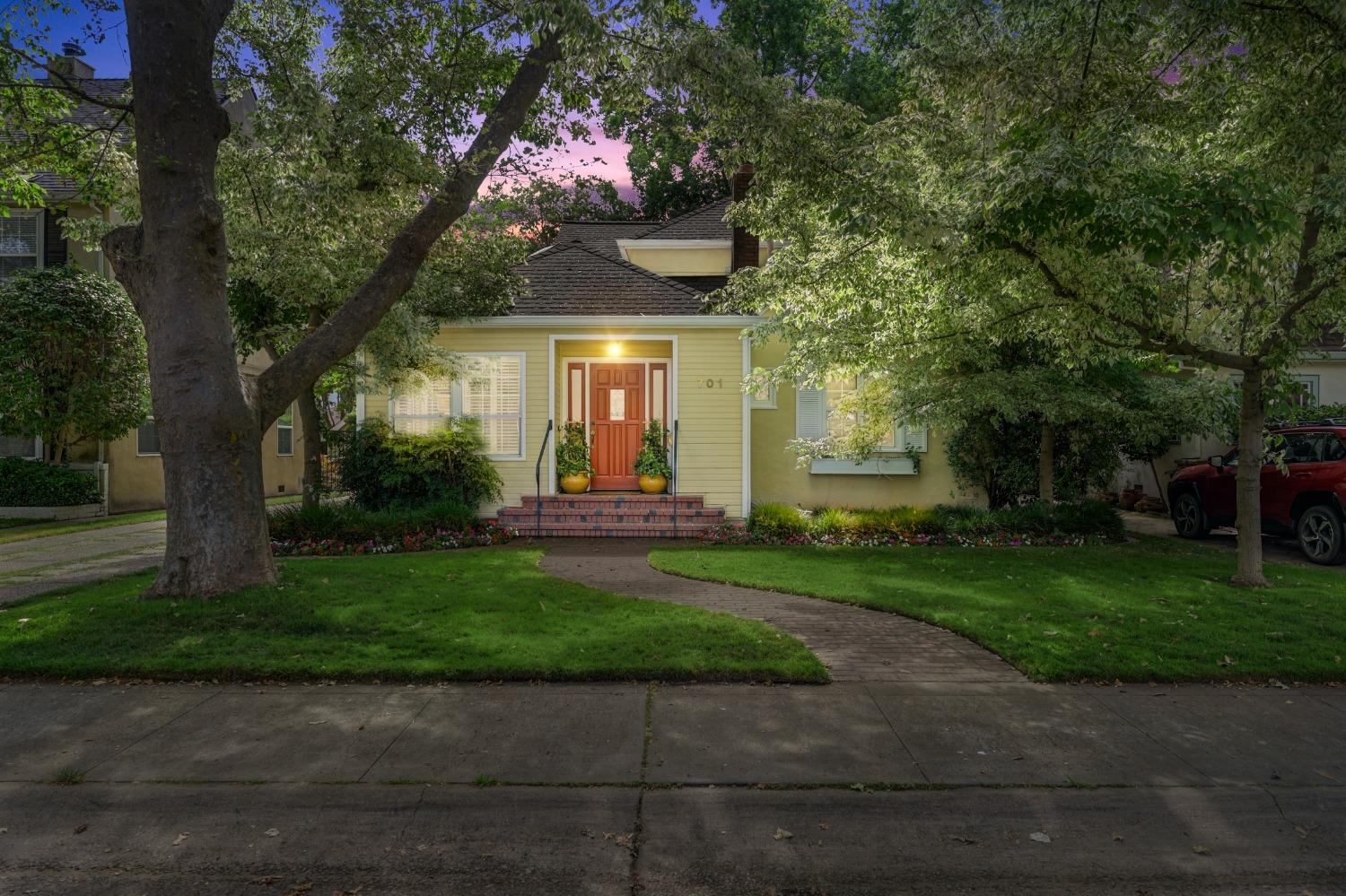 Dunnigan Realtors, East Sac, 701 34th St, Sacramento, California, United States 95816, 3 Bedrooms Bedrooms, ,2 BathroomsBathrooms,Single Family Home,Sold Listings,34th St,1358