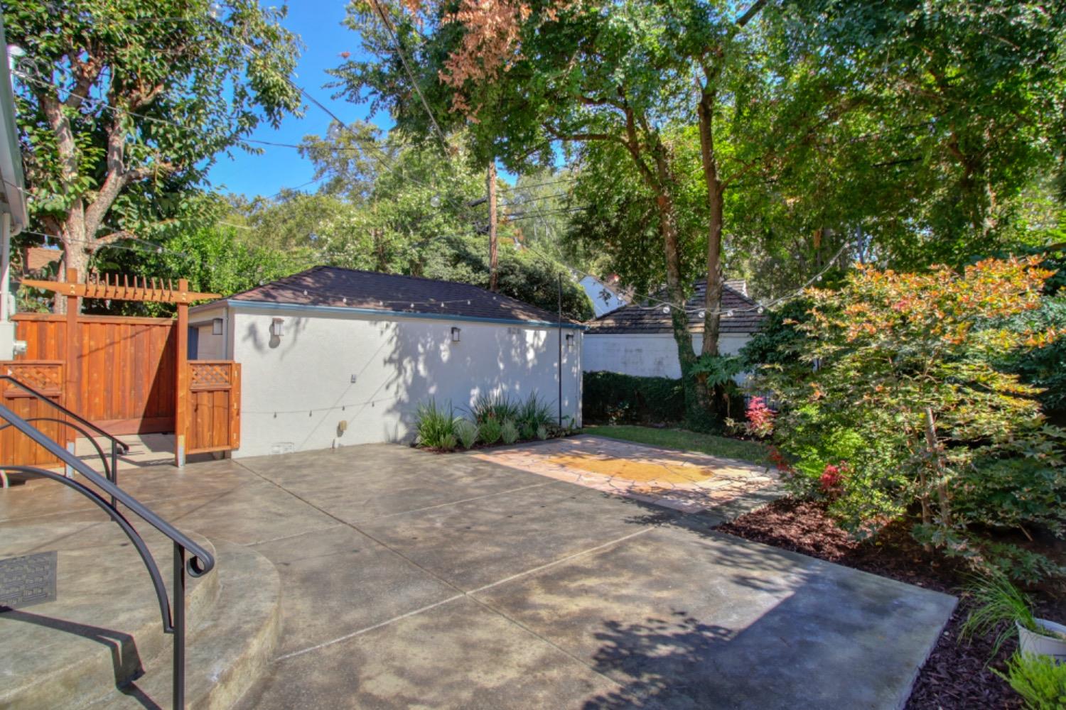 East Sac Dunnigan Realtors,  3522 D St, Sacramento, California, United States 95816, 2 Bedrooms Bedrooms, ,1 BathroomBathrooms,Single Family Home,Active Listings,D St,1362