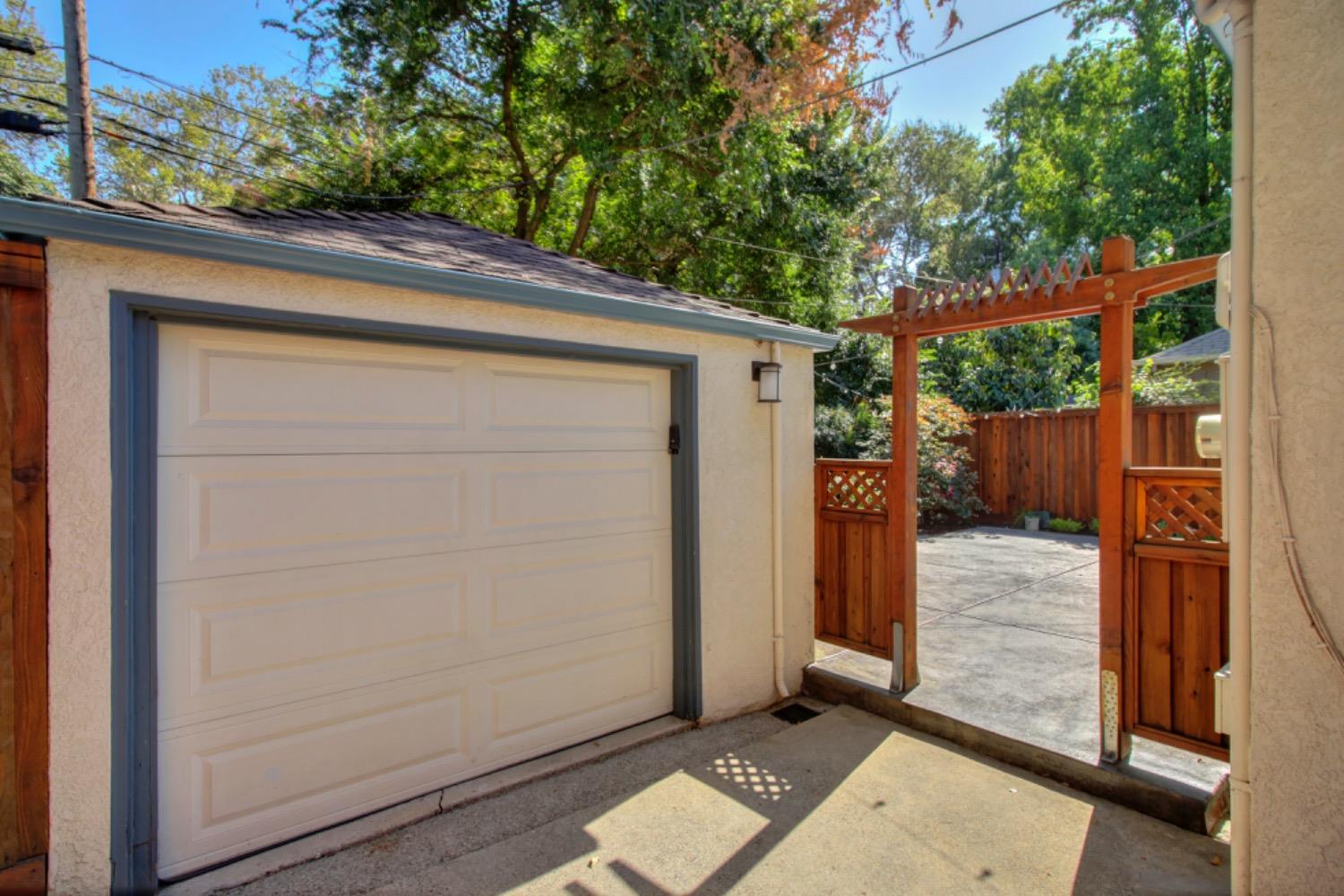 East Sac Dunnigan Realtors,  3522 D St, Sacramento, California, United States 95816, 2 Bedrooms Bedrooms, ,1 BathroomBathrooms,Single Family Home,Active Listings,D St,1362