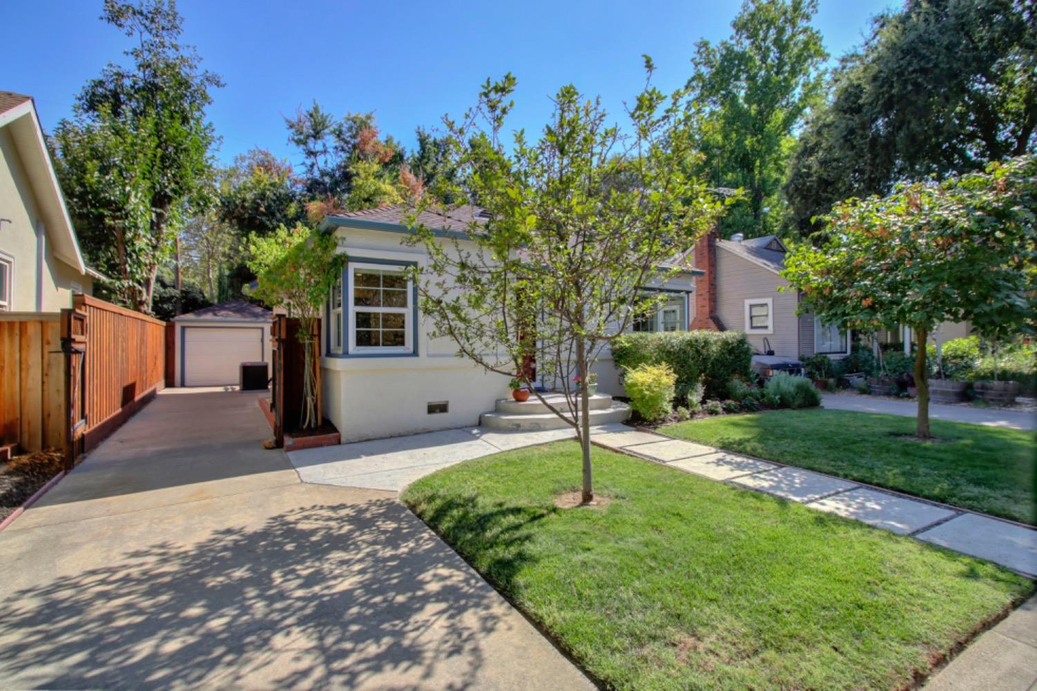 East Sac Dunnigan Realtors,  3522 D St, Sacramento, California, United States 95816, 2 Bedrooms Bedrooms, ,1 BathroomBathrooms,Single Family Home,Active Listings,D St,1362