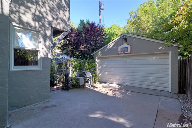 Dunnigan Realtors East Sac 4 Bedrooms, Single Family Home, Sold Listings, 36th Way, 2 Bathrooms, Listing ID 1067, Sacramento, Sacramento, California, United States, 95816,