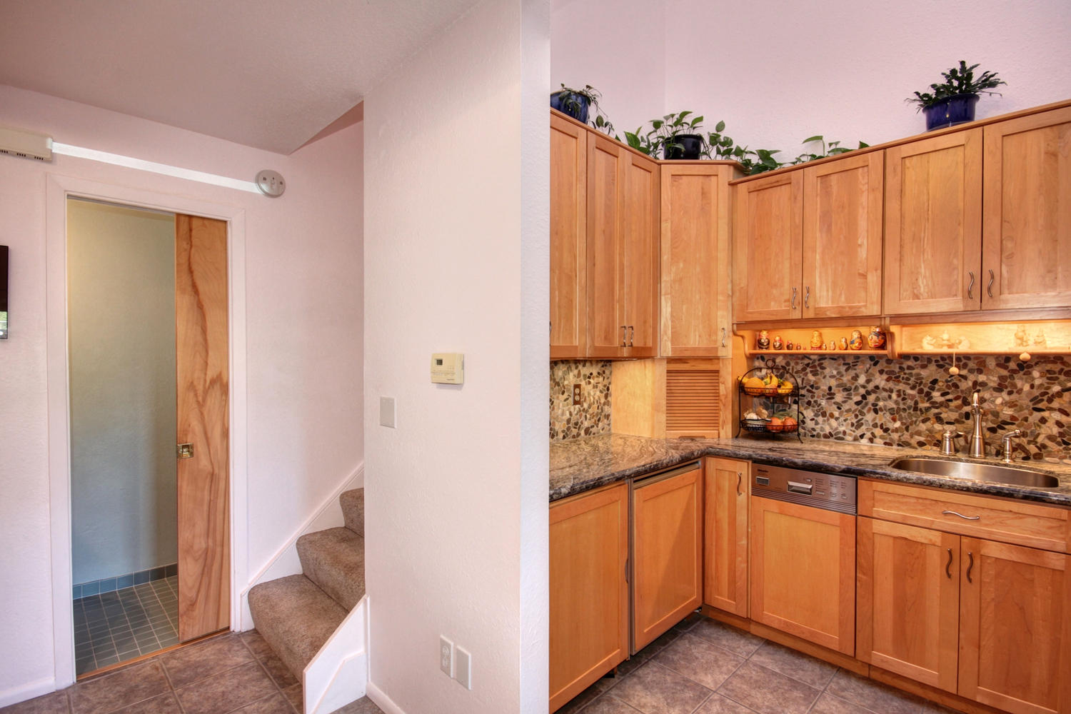 Dunnigan Realtors Downtown 2 Bedrooms, Condominium, Sold Listings, Q Street, 1 Bathrooms, Listing ID 1091, Sacramento, Sacramento, California, United States, 95811,