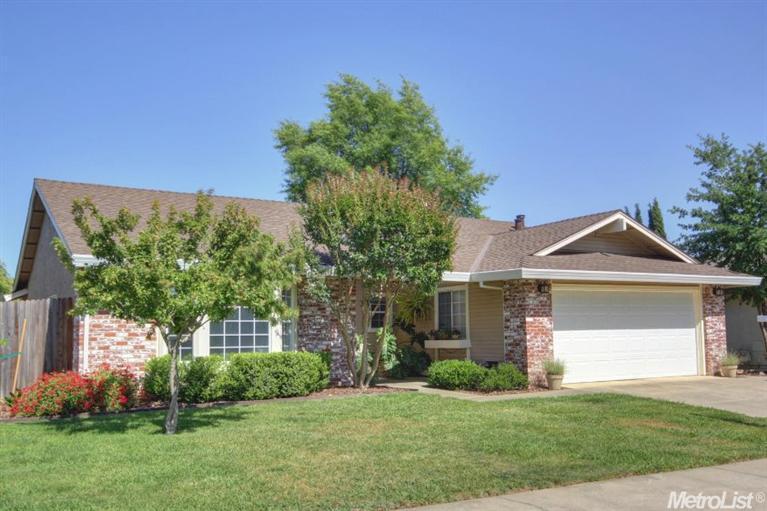 Dunnigan Realtors 4 Bedrooms, Single Family Home, Sold Listings, Laguna Villa Way, 2 Bathrooms, Listing ID 1093, Elk Grove , Sacramento, California, United States, 95758,